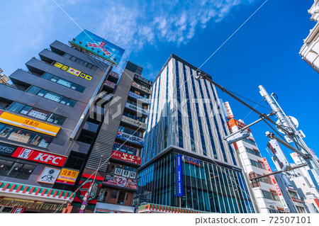 日本東京市容 冠狀病毒大流行期間 12 月淺草站前的飯店、居酒屋和租戶招募... = 12 月 13 日 72507101
