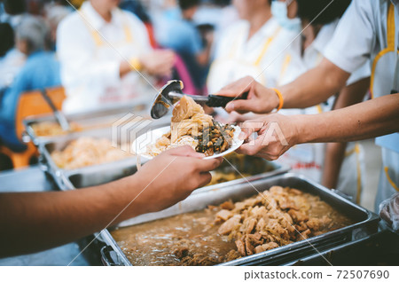 Sharing Food With Homeless Sharing Food With Homeless 72507690