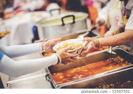 Sharing Food With Homeless Sharing Food With Homeless 72507701