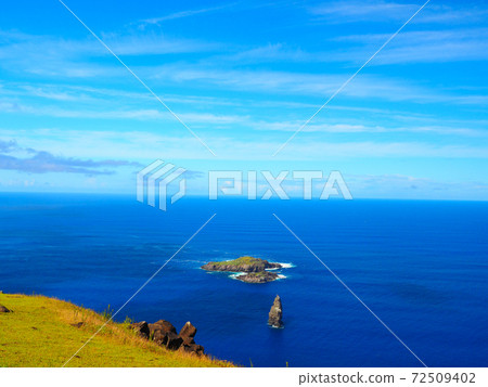 <Easter Island> Three islands seen from Orongo Ritual Village (February) <Easter Island> Three islands seen from Orongo Ritual Village (February) 72509402
