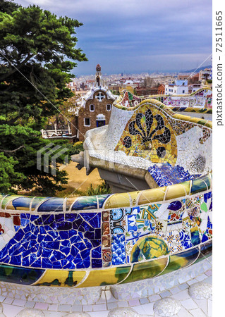 Park Guell overlooking Barcelona 72511665