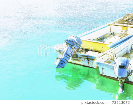 Scenery of fishing port Small boat [horizontal composition] 72513073