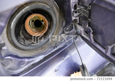 Rusted refueling port Rusted refueling port 72515094