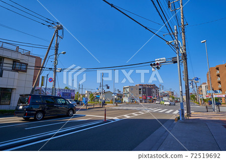 View the Yanokuchi intersection of Yanokuchi, Inagi-shi, Tokyo from Kawasaki Kaido View the Yanokuchi intersection of Yanokuchi, Inagi-shi, Tokyo from Kawasaki Kaido 72519692