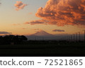 Mount Fuji and clouds in the sunset 72521865