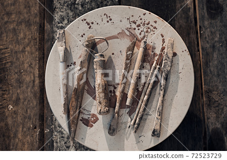 Tools for forming clay 72523729