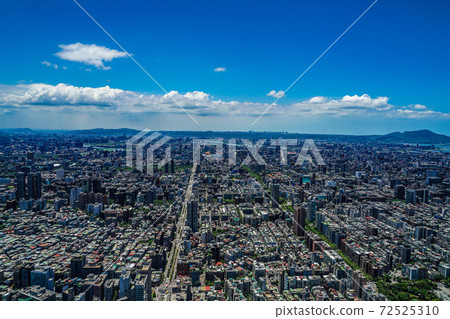 從台北101看的台北市容和藍天 72525310