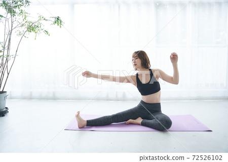 Stretch sports yoga training exercise flexible young women Stretch sports yoga training exercise flexible young women 72526102