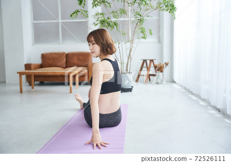 Stretch sports yoga training exercise flexible young women Stretch sports yoga training exercise flexible young women 72526111