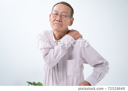 Stiff shoulder senior man front 72528648
