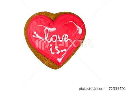 Heart shaped gingerbread cookie isolated on white background 72533791