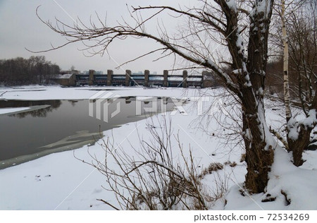 Dam cleansing water in Moscow in winter 72534269