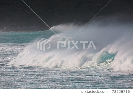 Stormy Waves Breaking Stormy Waves Breaking 72536716