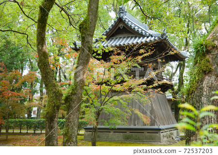 Bell tower and autumn leaves Shofukuji Temple 72537203