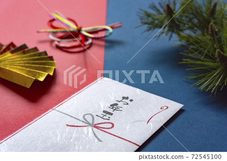 日本新年材料。新年舞會，新年，慶祝活動，新年問候等。 72545100