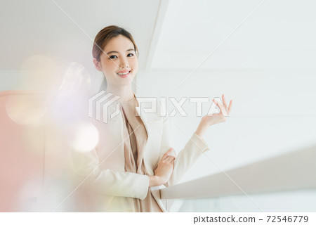 Business woman Business woman 72546779