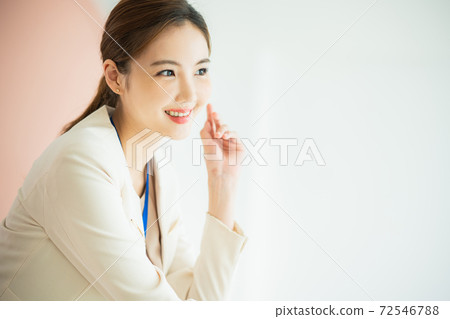 Business woman 72546788