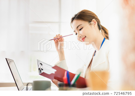女商人 女商人 72546795