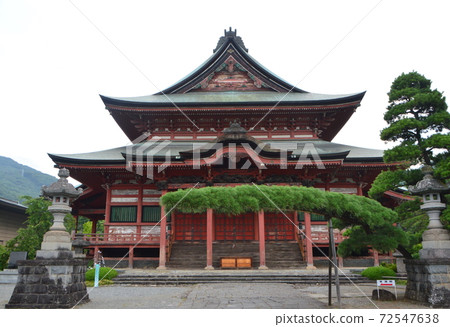 Main hall of Kai Zenkoji (Yamanashi prefecture Kofu shi Zenkoji) Main hall of Kai Zenkoji (Yamanashi prefecture Kofu shi Zenkoji) 72547638