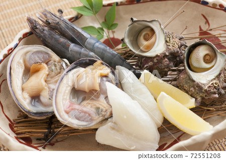 Assorted seafood 72551208