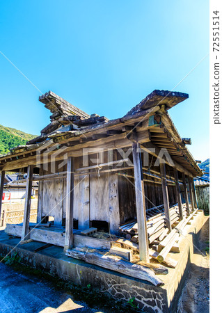 西山家庭石屋頂倉庫[長崎縣對馬市] 72551514