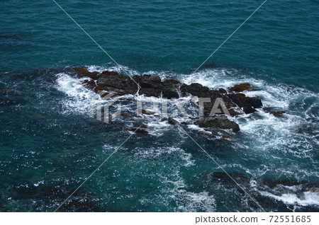 Tidal current / reef (Keihin / Shimo Ryuzo cape / Kochi prefecture Kochi city Uraido) Tidal current / reef (Keihin / Shimo Ryuzo cape / Kochi prefecture Kochi city Uraido) 72551685