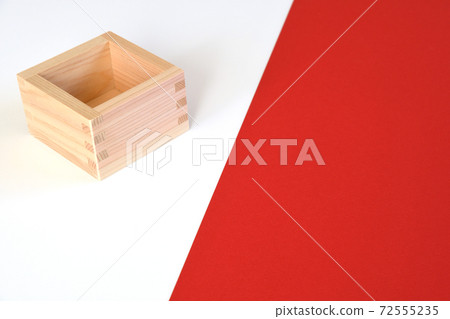 Kimasu red and white background 72555235