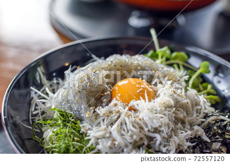 Shirasu-don Raw shirasu and fried shirasu Shirasu-don Raw shirasu and fried shirasu 72557120