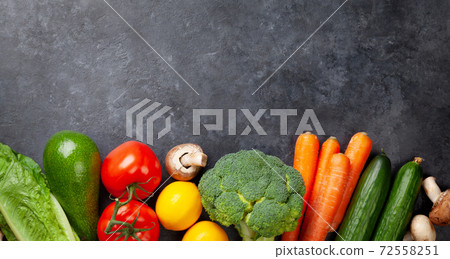 Various vegetables 72558251