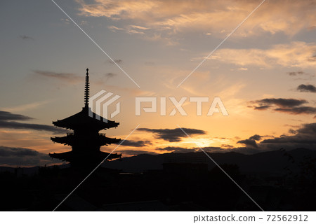 Dusk of Kyoto Dusk of Kyoto 72562912