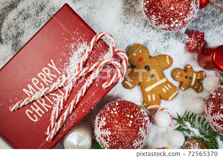 Christmas wooden background with snow fir tree. View with copy space Christmas wooden background with snow fir tree. View with copy space 72565370