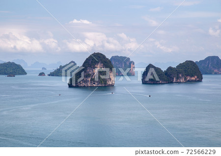 Beautiful nature of the islands in the Andaman Sea Ko Hong. Beautiful nature of the islands in the Andaman Sea Ko Hong. 72566229
