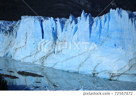 Pelito Moreno Glacier Pelito Moreno Glacier 72567872