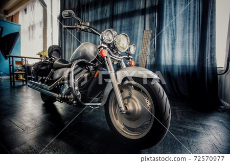 Large silver motorcycle cruiser 72570977