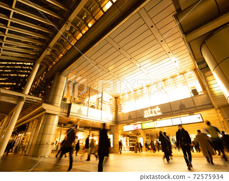 東京品川站黃昏 72575934