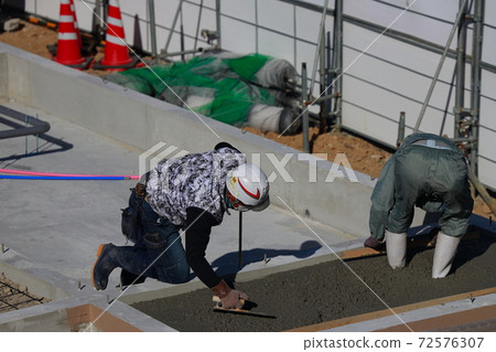 Technical intern trainee working at a construction site Technical intern trainee working at a construction site 72576307