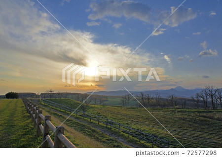 Dusk of nature in Hokkaido 72577298