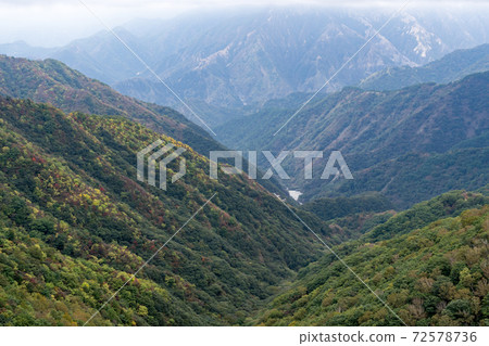 View from Mt. Hangetsu parking lot Autumn leaves 2020 Autumn 72578736