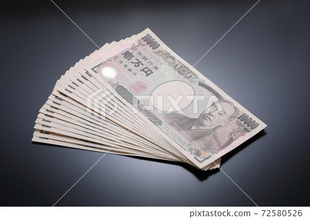 Ten thousand yen bill image 72580526