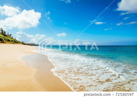 Okinawa beach 72580597