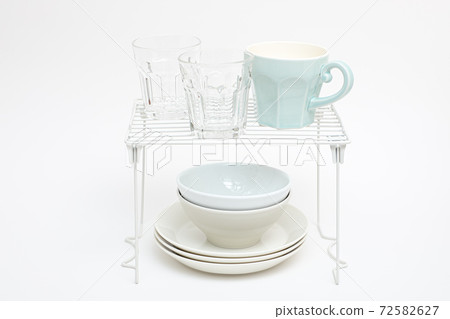 Storage of dishes Storage of dishes 72582627