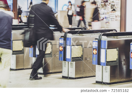 Station / ticket gate Station / ticket gate 72585182