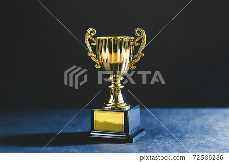 贏得一杯 72586286