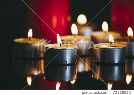 Multiple candles Multiple candles 72588920