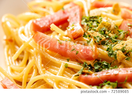 Bacon Peperoncino up. 72589085