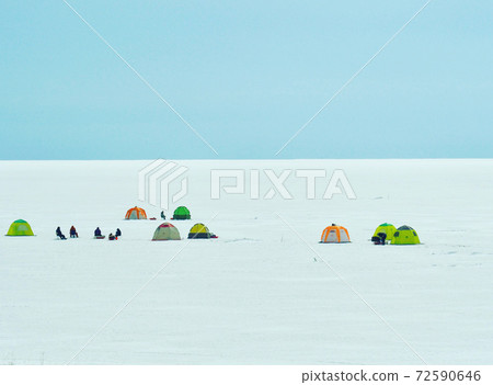 Fishing fish Fishing fish 72590646