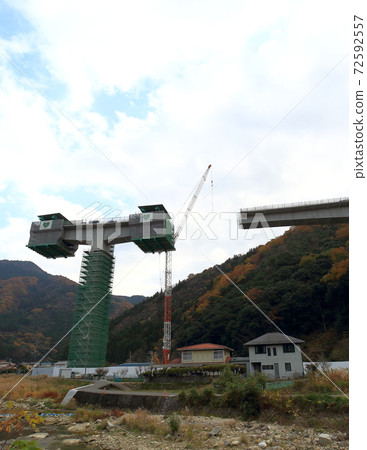 橋樑 72592557
