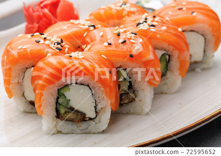 Philadelphia sushi roll on plate close up 72595652