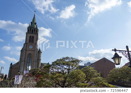 Myeongdong Cathedral in the blue sky Myeongdong Cathedral in the blue sky 72596447