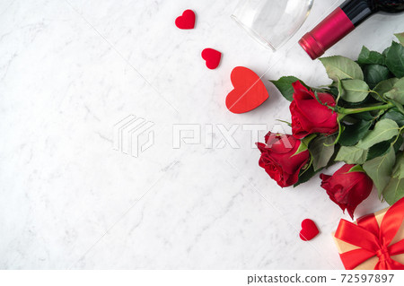 Valentine's Day Dinner Red Wine Rose Gift Box Valentine Day Wine Gift バレンタイン 72597897